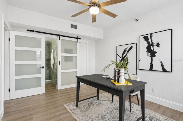 219 4TH AVENUE N 201, St Petersburg, FL 33701