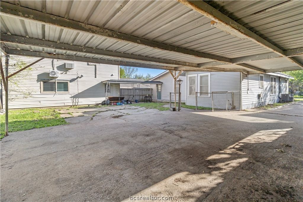 1012 & 1014 East 23rd Street, Bryan, TX 77803 — photo 5