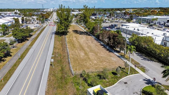 28,000 Square Feet Of Vacant Available For Sale Land, Palmetto Bay, FL 33157