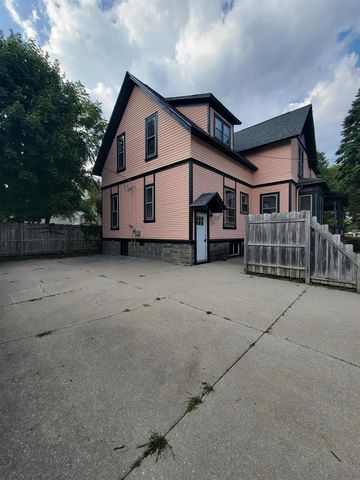 1216 4th Street, Bay City, MI 48708