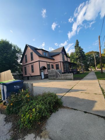 1216 4th Street, Bay City, MI 48708