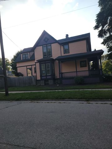 1216 4th Street, Bay City, MI 48708