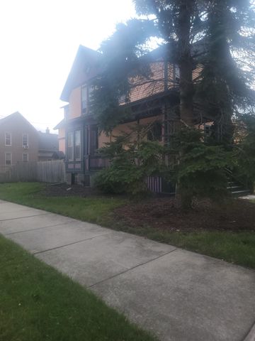 1216 4th Street, Bay City, MI 48708