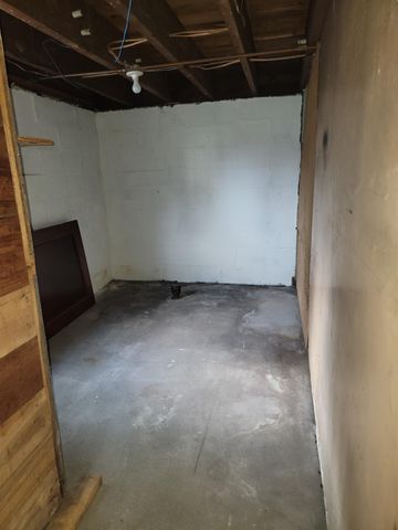 1216 4th Street, Bay City, MI 48708