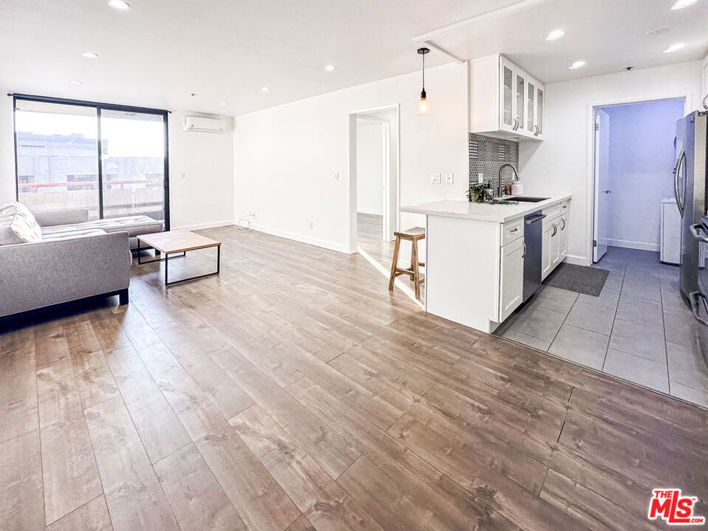 222 S Central Avenue 232, Los Angeles, CA 90012