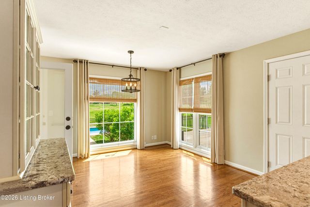 10418 Long Home Rd, Louisville, KY 40291