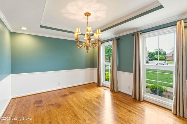 10418 Long Home Rd, Louisville, KY 40291