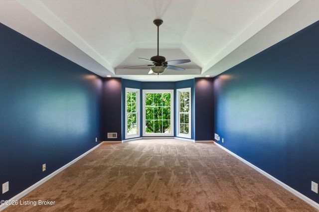 10418 Long Home Rd, Louisville, KY 40291