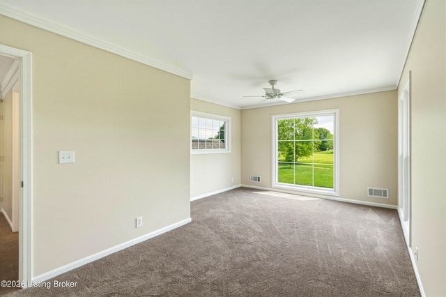 10418 Long Home Rd, Louisville, KY 40291