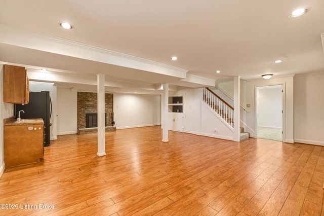 10418 Long Home Rd, Louisville, KY 40291