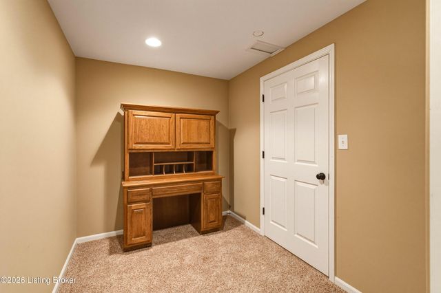 10418 Long Home Rd, Louisville, KY 40291