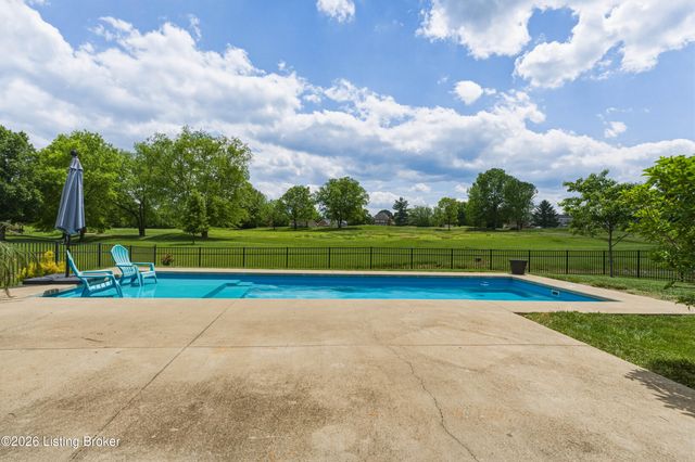 10418 Long Home Rd, Louisville, KY 40291