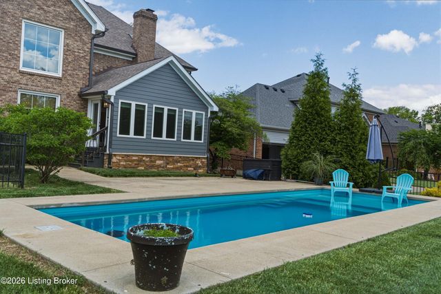 10418 Long Home Rd, Louisville, KY 40291