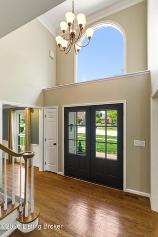 10418 Long Home Rd, Louisville, KY 40291