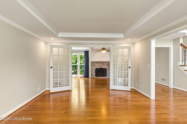 10418 Long Home Rd, Louisville, KY 40291
