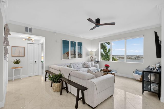 675 NW Flagler Avenue Unit 202, Stuart, FL 34994