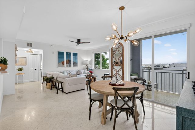 675 NW Flagler Avenue Unit 202, Stuart, FL 34994