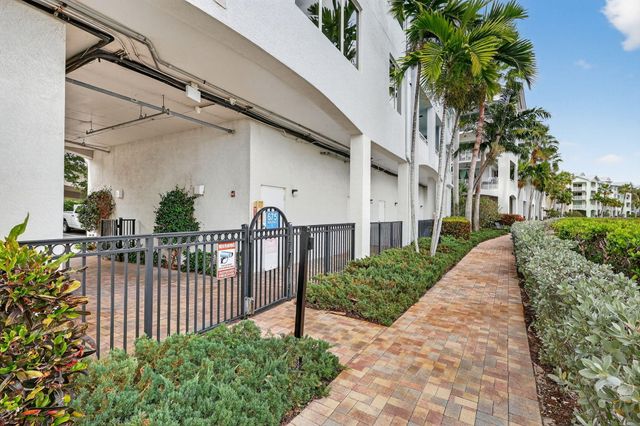 675 NW Flagler Avenue Unit 202, Stuart, FL 34994