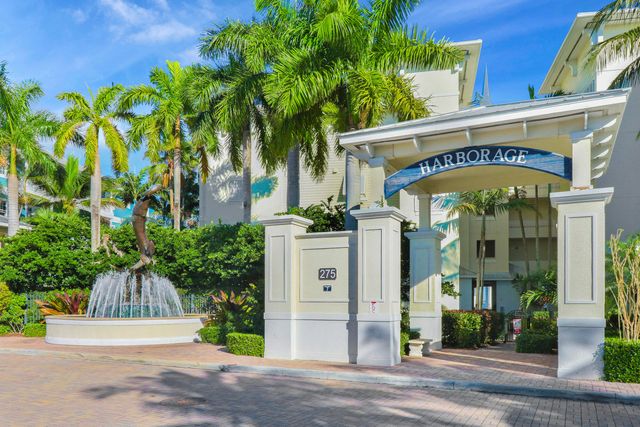 675 NW Flagler Avenue Unit 202, Stuart, FL 34994