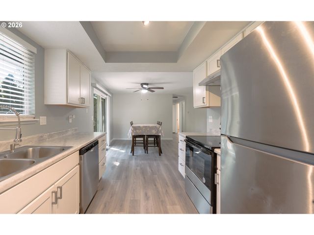 15840 Sw SUNSET Ct, Sherwood, OR 97140