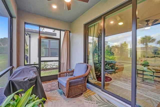 4422 S Silverwood Lane, Oakland Park, FL 33309