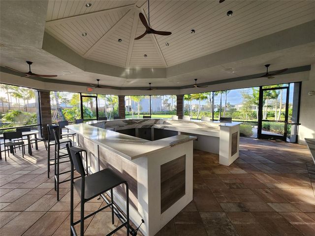 4422 S Silverwood Lane, Oakland Park, FL 33309