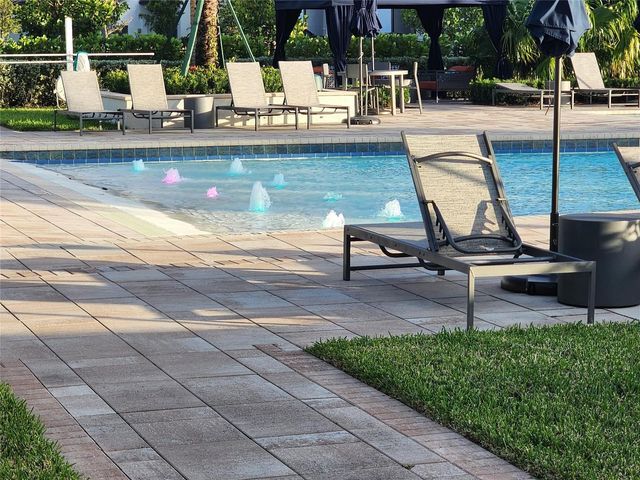 4422 S Silverwood Lane, Oakland Park, FL 33309