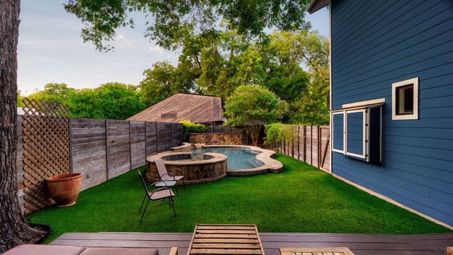 2304 Holly ST, Austin, TX 78702