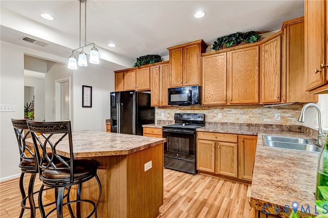 420 Daniel Bluff Ln, Henrico, VA 23223