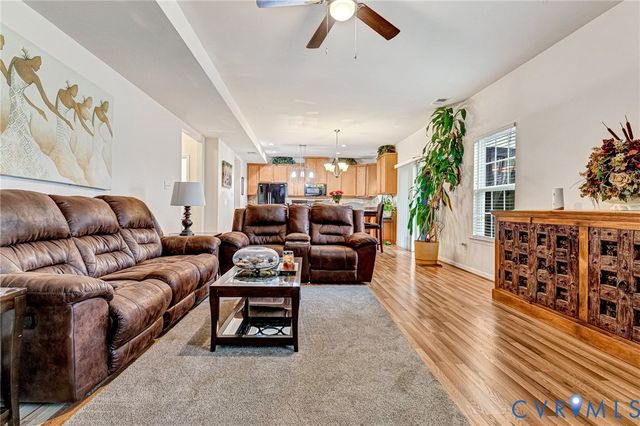 420 Daniel Bluff Ln, Henrico, VA 23223