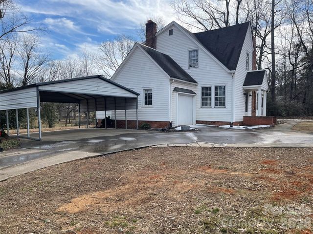 110 N Academy Street, Mooresboro, NC 28114