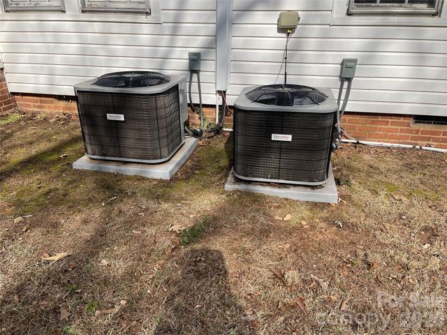 110 N Academy Street, Mooresboro, NC 28114