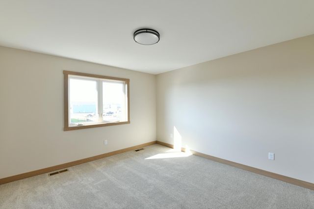 3154 Archer Place S, Fargo, ND 58104
