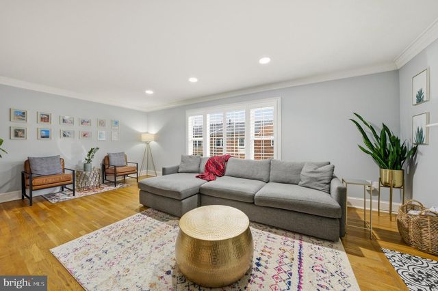 7414 HALLCREST DR, Mclean, VA 22102