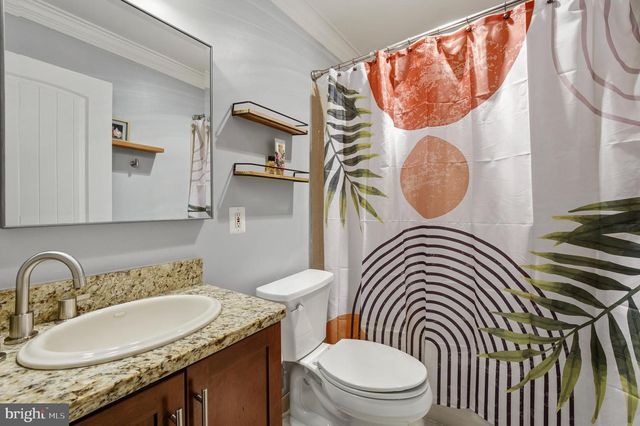 7414 HALLCREST DR, Mclean, VA 22102