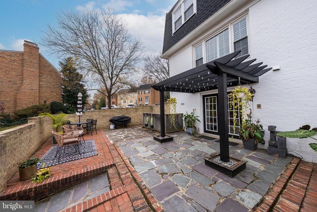 7414 HALLCREST DR, Mclean, VA 22102