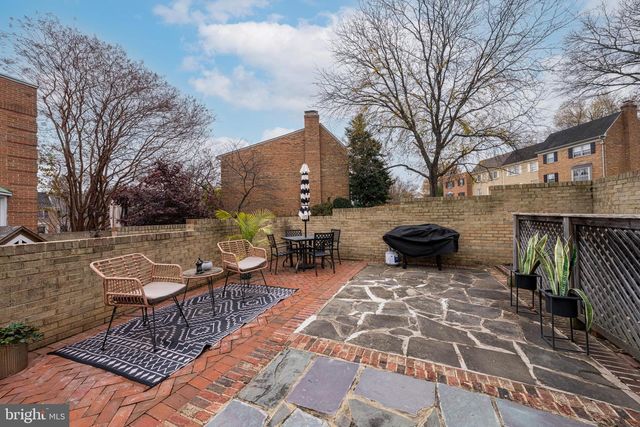 7414 HALLCREST DR, Mclean, VA 22102