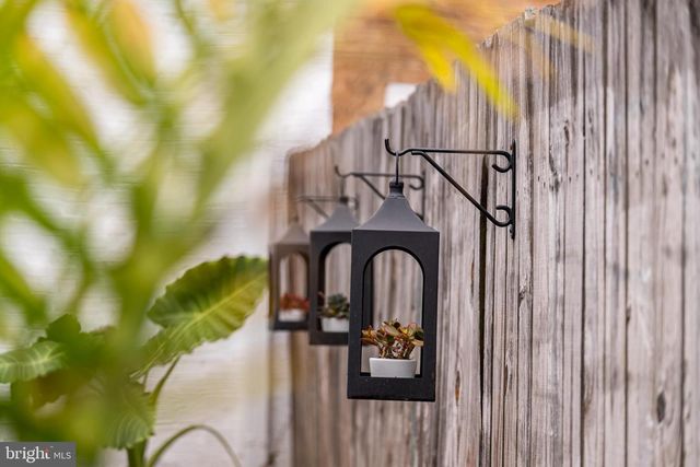 7414 HALLCREST DR, Mclean, VA 22102