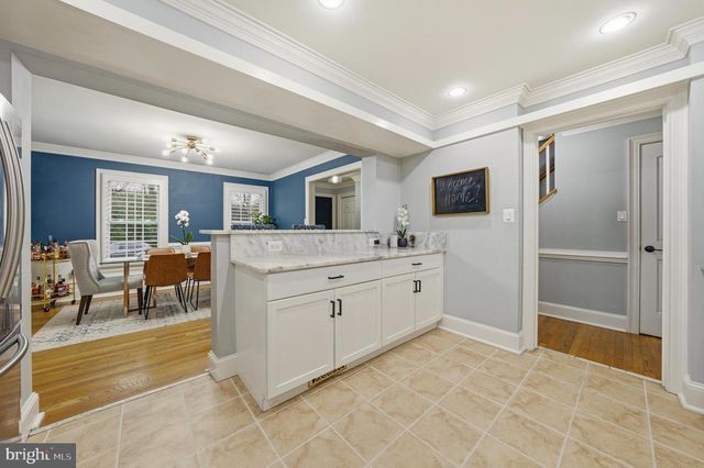 7414 HALLCREST DR, Mclean, VA 22102