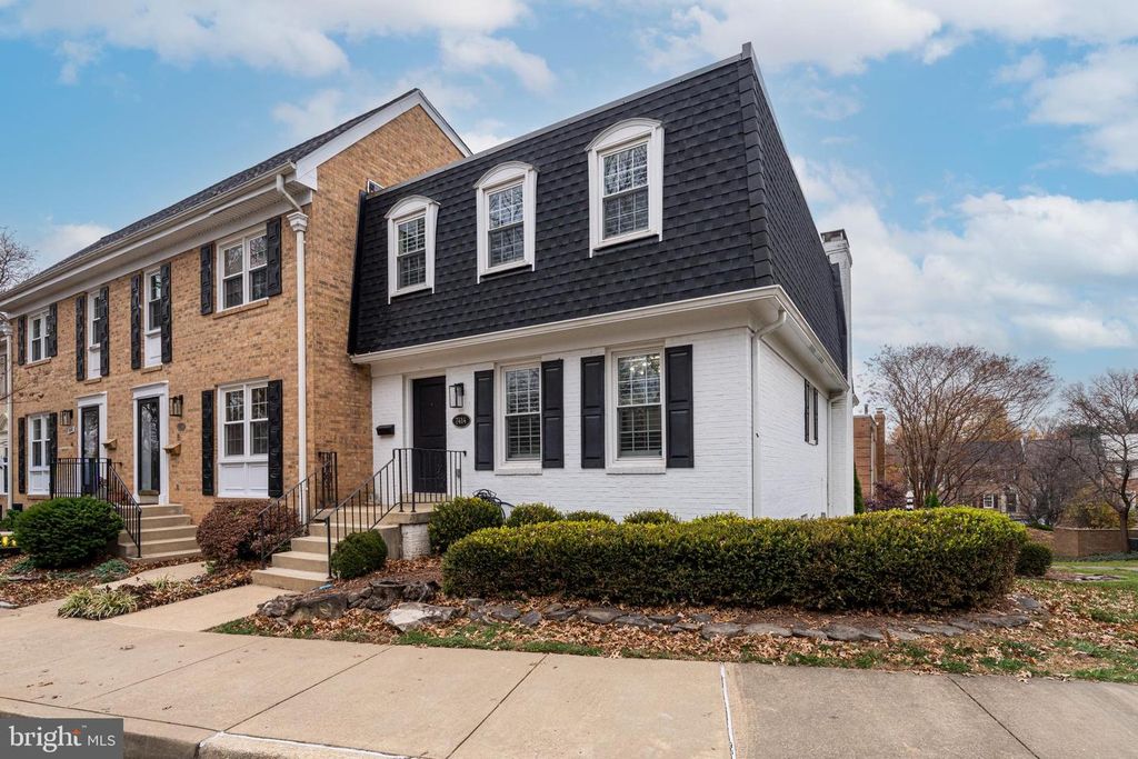 7414 HALLCREST DR, Mclean, VA 22102