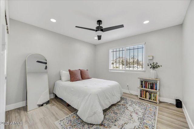 3301 E EARLL Drive 102, Phoenix, AZ 85018