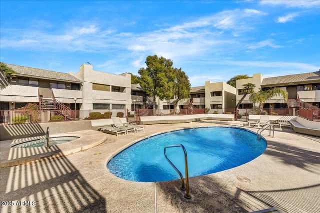 3301 E EARLL Drive 102, Phoenix, AZ 85018