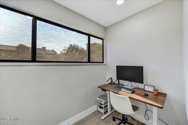 3301 E EARLL Drive 102, Phoenix, AZ 85018