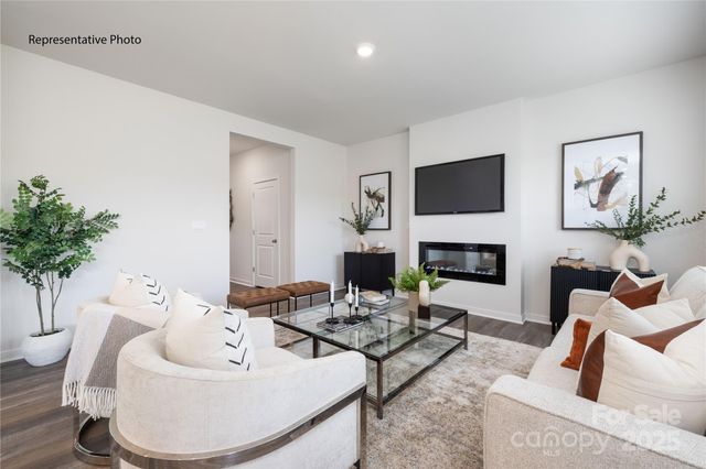 5031 Shallow Brook Drive, Charlotte, NC 28215