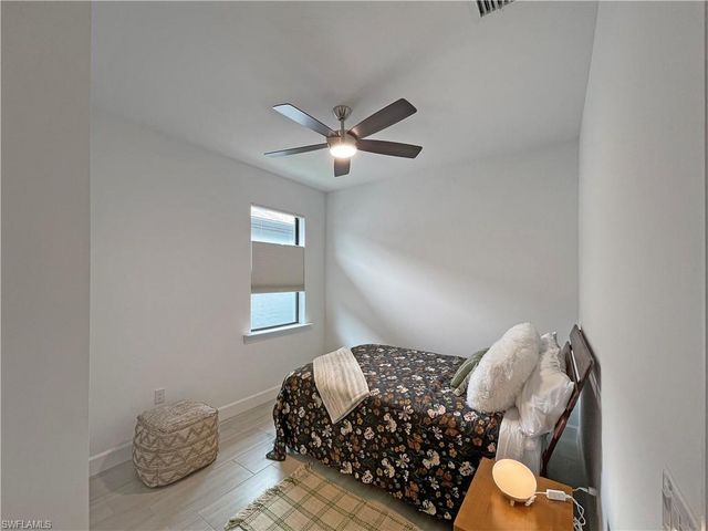 2057 Yellowfin CIR, Naples, FL 34114