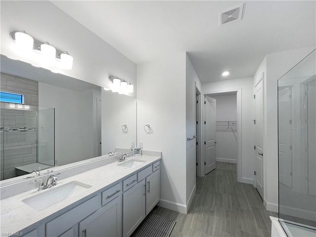 2057 Yellowfin CIR, Naples, FL 34114