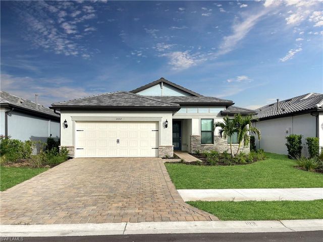 2057 Yellowfin CIR, Naples, FL 34114