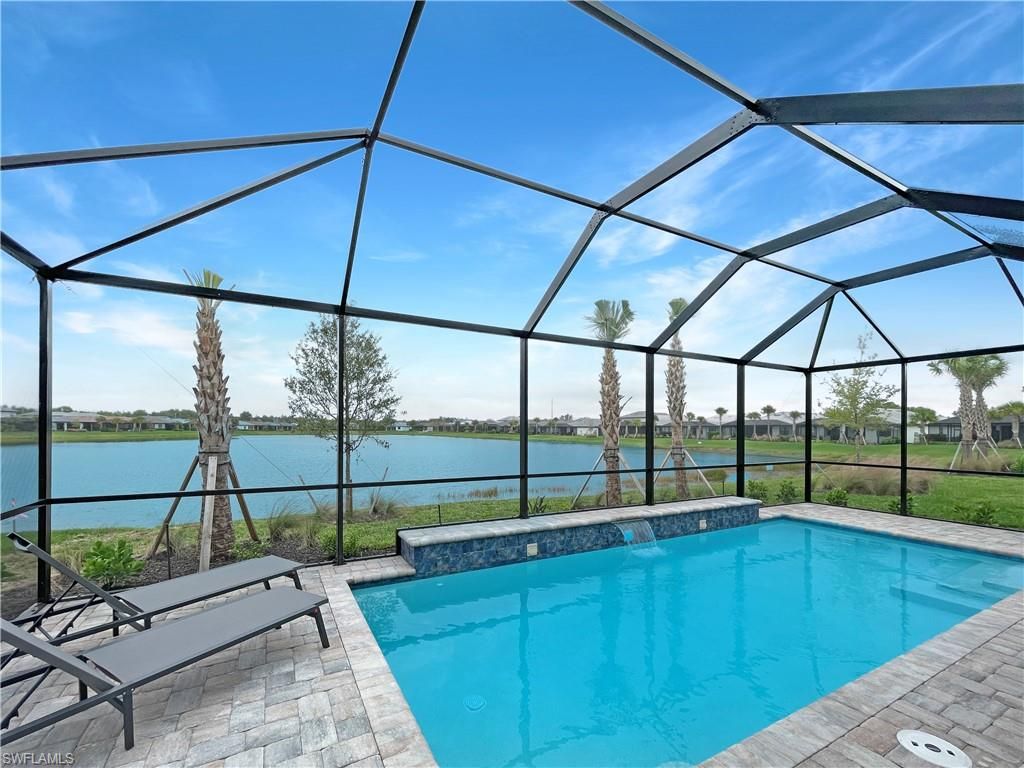 2057 Yellowfin CIR, Naples, FL 34114