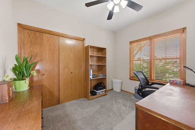 4009 N Lake Ridge Ct, Wichita, KS 67205