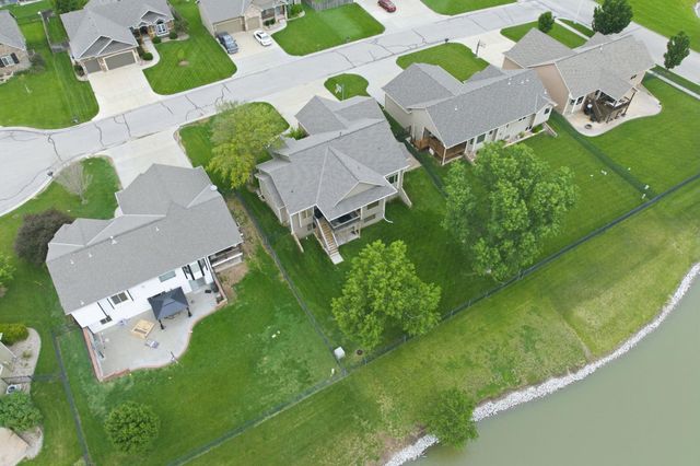 4009 N Lake Ridge Ct, Wichita, KS 67205